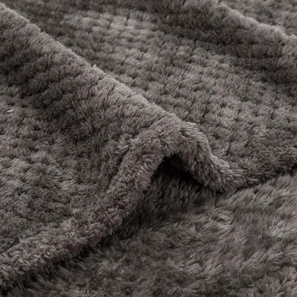 Fuzzy Throw Blanket, Plush Fleece Blankets for adults, Toddler, boys and Girls, Warm Soft Blankets and Throws for Bed, Couch, Sofa, Travel and Outdoor, Camping (Throw(50"x70"), L-Eagle Grey)