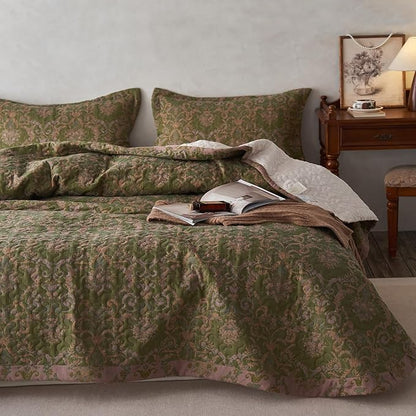mixinni King Size Quilt Bedding Set Green Floral Soft Cotton Double-Layer Vintage Gold Paisley Quilt Set Farmhouse Bedspread Coverlet Sets, 3-Pieces Including Pillow Shams (106x96 Inches)
