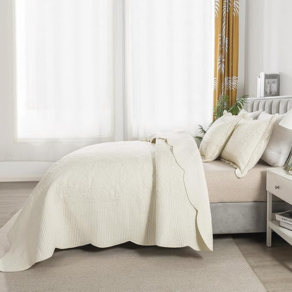HoneiLife Oversized King Bedspreads 128x120 - California King Quilts 4-Piece, Cal King Quilt Sets,Rustic Bedding Sets King Size,Reversible Coverlets Lightweight Bedlinen Set for All Season Use-Beige
