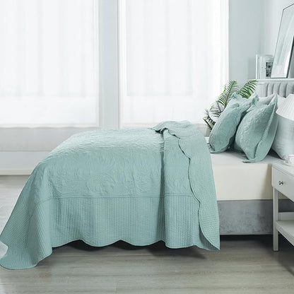 HoneiLife California King Quilts - Oversized King Bedspreads 128x120, Rustic Bedding Sets 4-Piece,Reversible Coverlets Lightweight Bed Cover for All Season Use-Sage Green