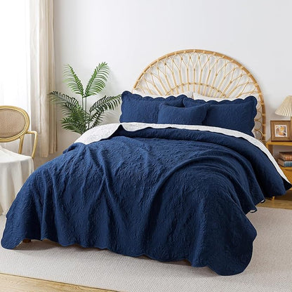 HoneiLife Queen Quilt Bedding Set - Microfiber Quilt Sets for Queen Bed, 3-Piece Lightweight Bedspreads,Reversible Coverlets Rustic Bed Cover, Floral Bedding Set All Season Quilts-Navy