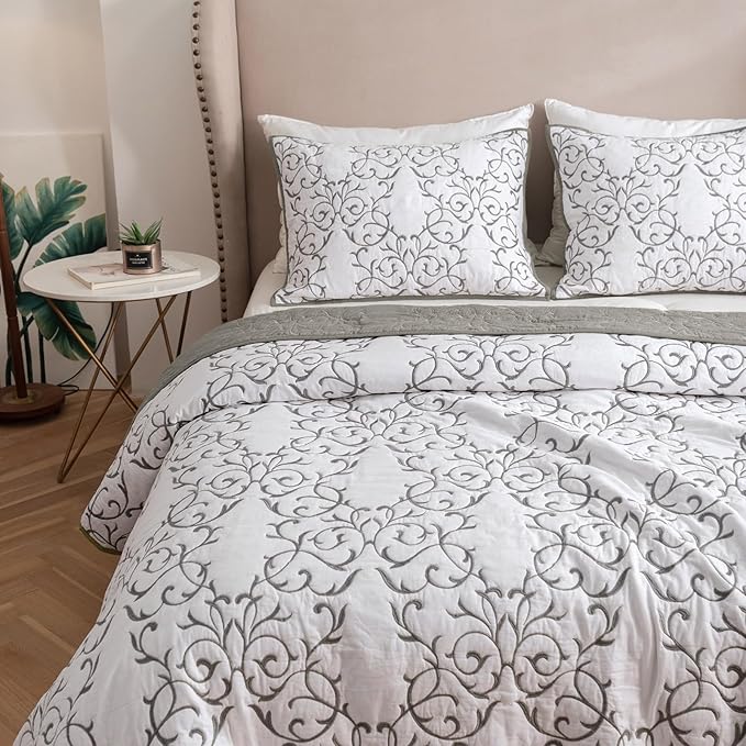 mixinni King Size Quilt 3-Piece Grey Embroidery Floral Pattern Bedspread Coverlet Set, (1 Quilt,2 Pillow Shams)-King Size