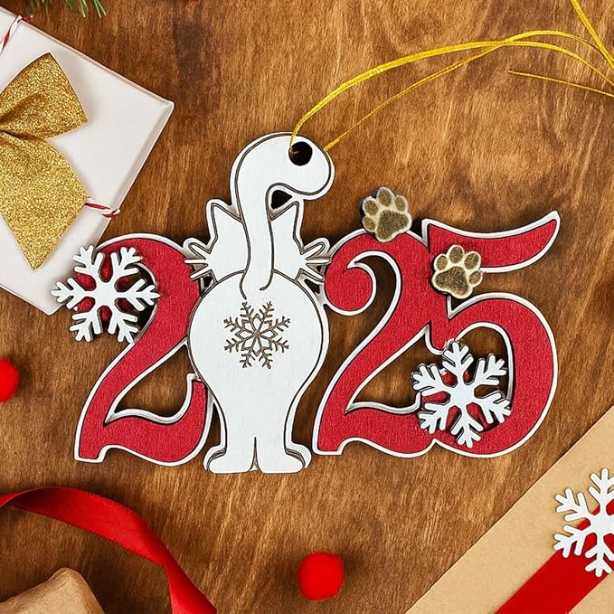 Cat 2025 Christmas Ornament – Cute Wooden Kitten Butt Tree Decoration with Snowflakes & Paw Prints for Cat Lovers, Pet Owner Christmas Décor