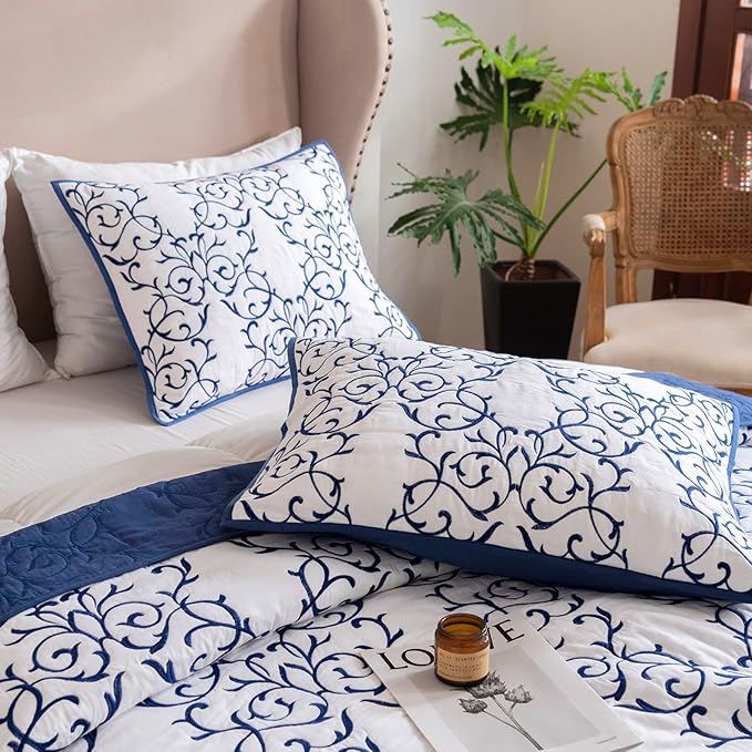 Mixinni Reversible Quilt 3-Piece Blue Embroidery Pattern Elegant Quilt Set with Embroidered Decorative Shams Soft Bedspreads & Coverlet Set - Full/Queen