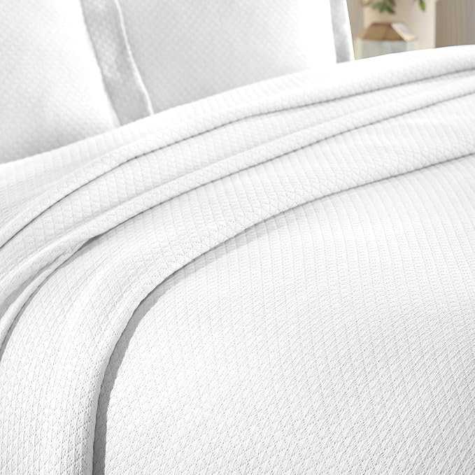 Superior Solitaire Cotton 3 Piece Bedspread Set, Home Bed Decor, Decorative Textured Bed Spread, 2 Pillow Shams, Airy Blanket, Matelasse Coverlet Bedding, All-Season Accent Blanket, King, White