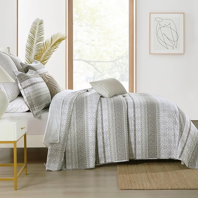 Homzard Quilts Queen Size,Grey White Snowflake Striped Quilt Bedspread Set,Cotton Boho Gray Comforter Set, Lightweight Comforter Queen Size (90 * 98 inches) and 2 Pillow Shams