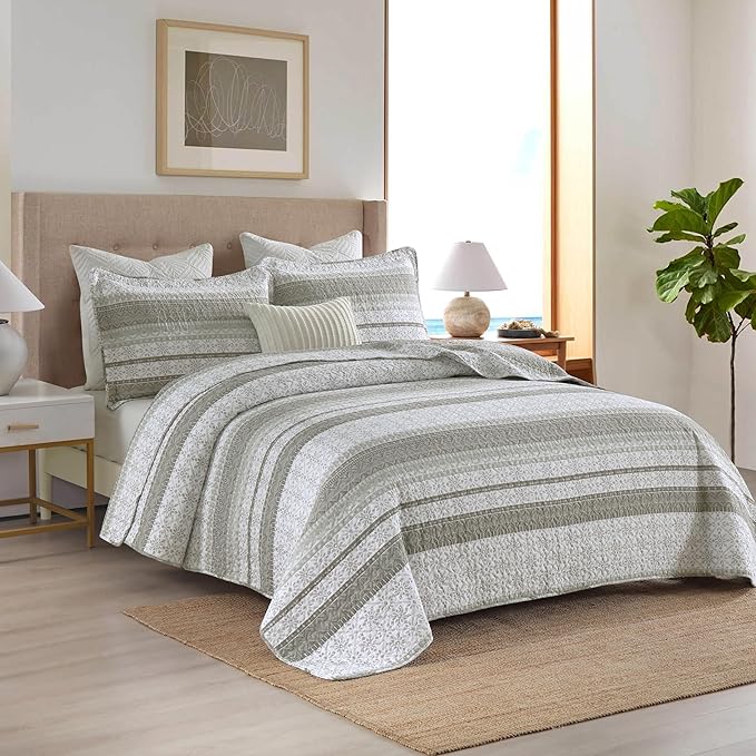 Homzard Quilts Queen Size,Grey White Snowflake Striped Quilt Bedspread Set,Cotton Boho Gray Comforter Set, Lightweight Comforter Queen Size (90 * 98 inches) and 2 Pillow Shams